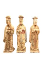 Tri dvorske dame s knjigom, lepezom i kutijom za nakit 1