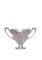 Gravirani pehar s ručkama