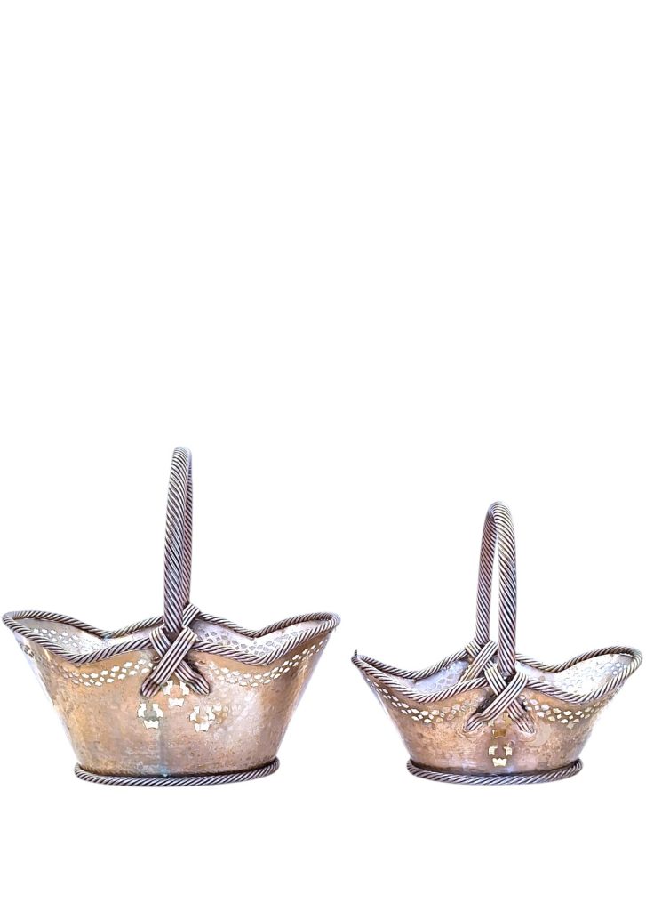 Par posrebrenih zdjela